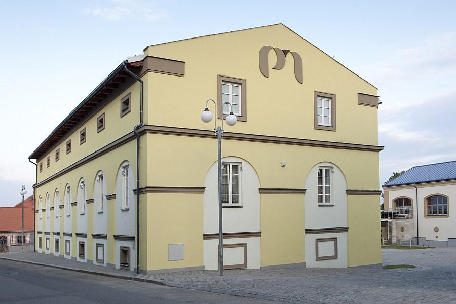 PODBRDSKÉ MUZEUM - ROŽMITÁL POD TŘEMŠÍNEM