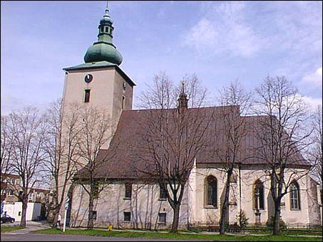 KOSTEL SV. JANA KŘTITELE S AREÁLEM VE FRENŠTÁTĚ POD RADHOŠTĚM
