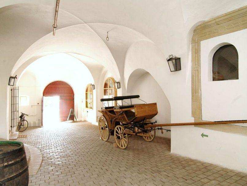 TURISTICKÉ INFORMAČNÍ CENTRUM HUSTOPEČE